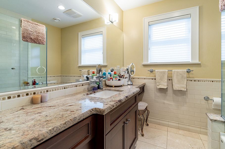 5570 Baillie Street Vancouver, BC - 10