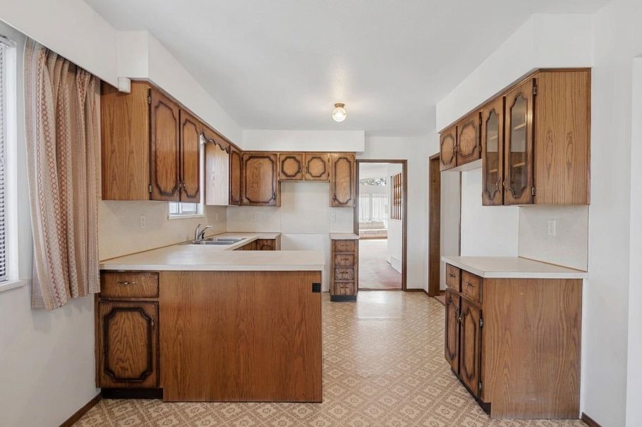 2671 E 41st Avenue Vancouver, BC - 20