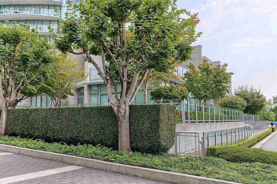 1582 Homer Mews Vancouver, BC - 1
