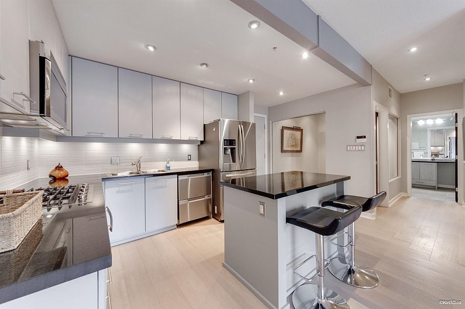 210 530 Raven Woods Drive North Vancouver, BC - 4
