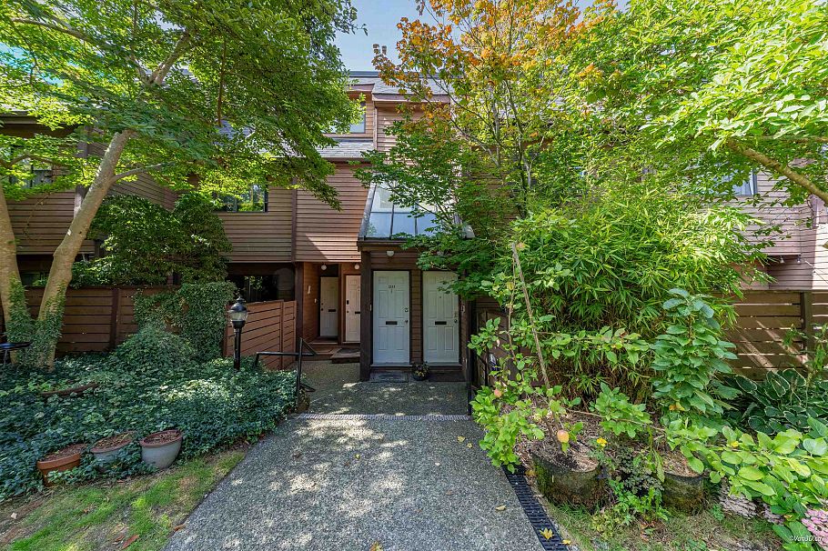 3319 Mountain Highway North Vancouver, BC - 7