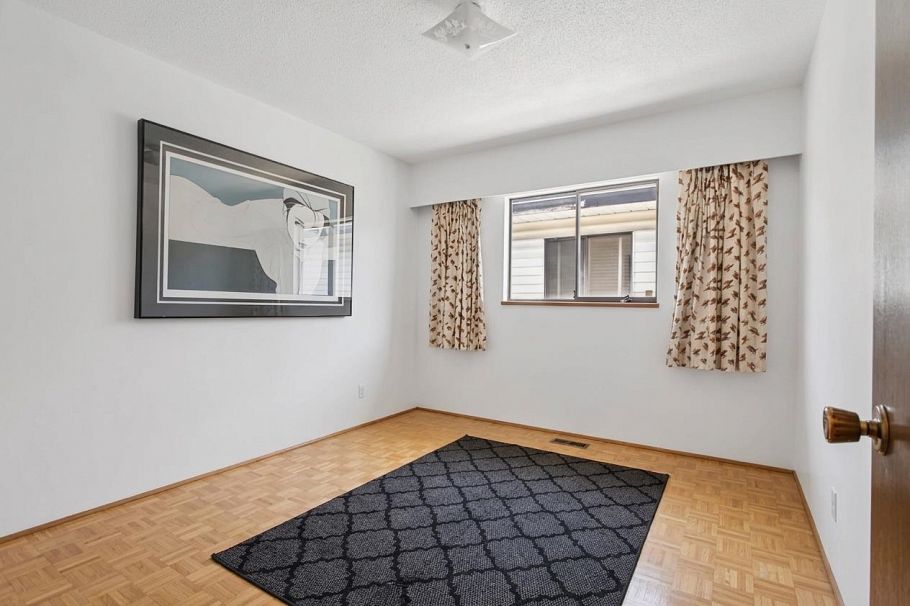 2671 E 41st Avenue Vancouver, BC - 15