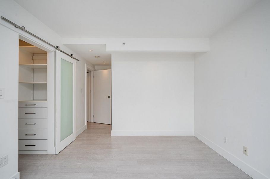 2001 930 Cambie Street Vancouver, BC - 25