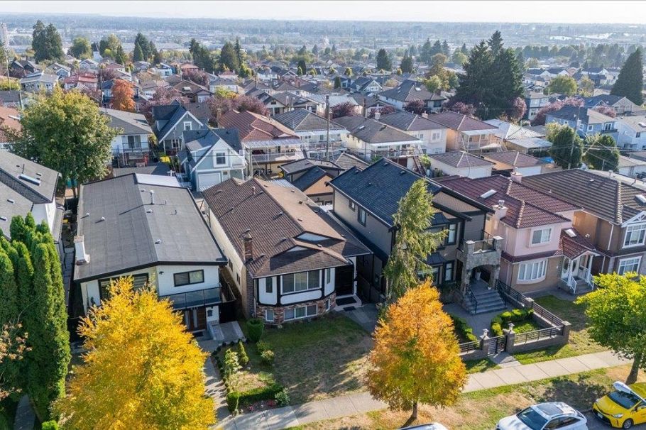 604 E 54th Avenue Vancouver, BC - 19