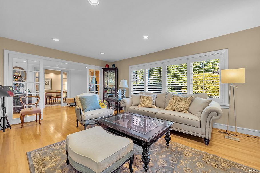 5819 Wallace Street Vancouver, BC - 2