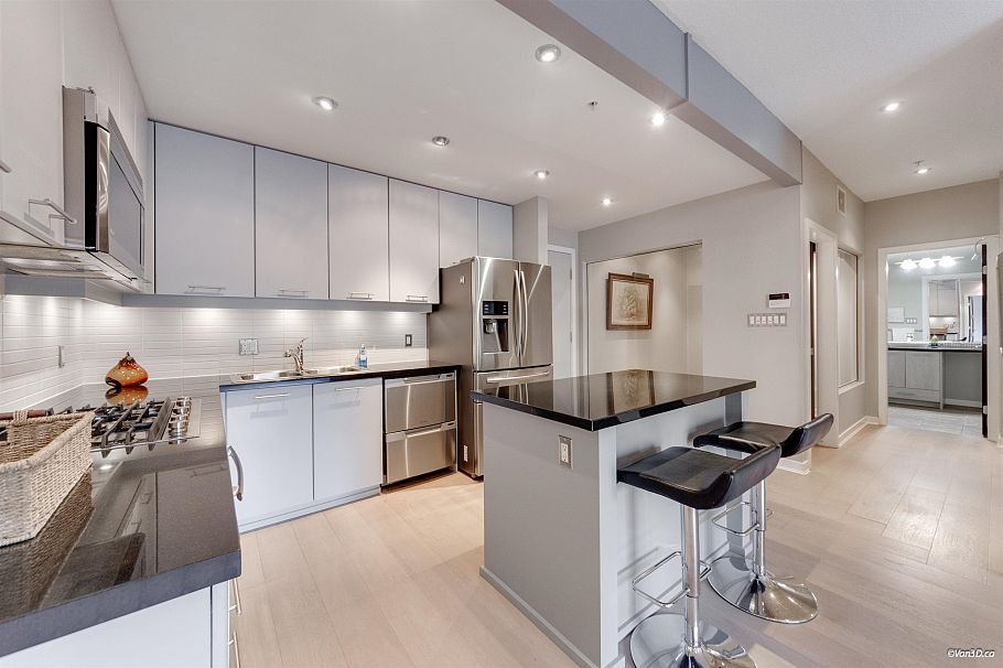 210 530 Raven Woods Drive North Vancouver, BC - 4