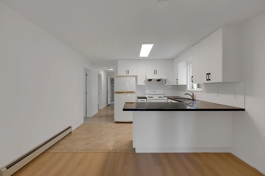 166 E 51st Avenue Vancouver, BC - 27