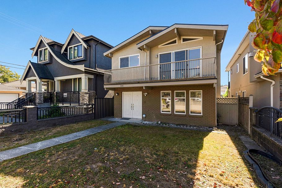 166 E 51st Avenue Vancouver, BC - 3