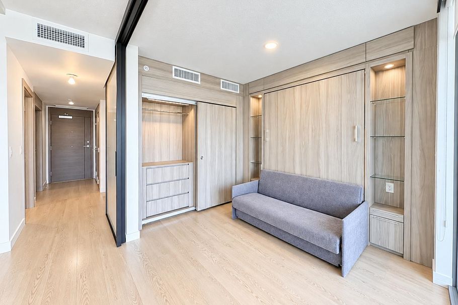 886 87 Nelson Street Vancouver, BC - 9