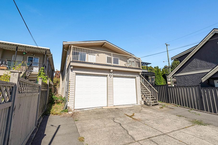 166 E 51st Avenue Vancouver, BC - 22