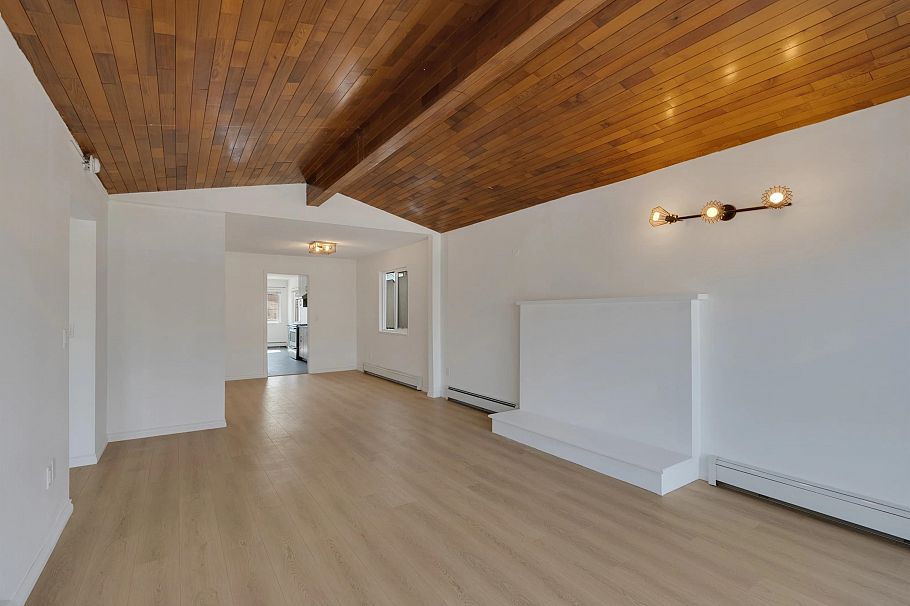 166 E 51st Avenue Vancouver, BC - 8