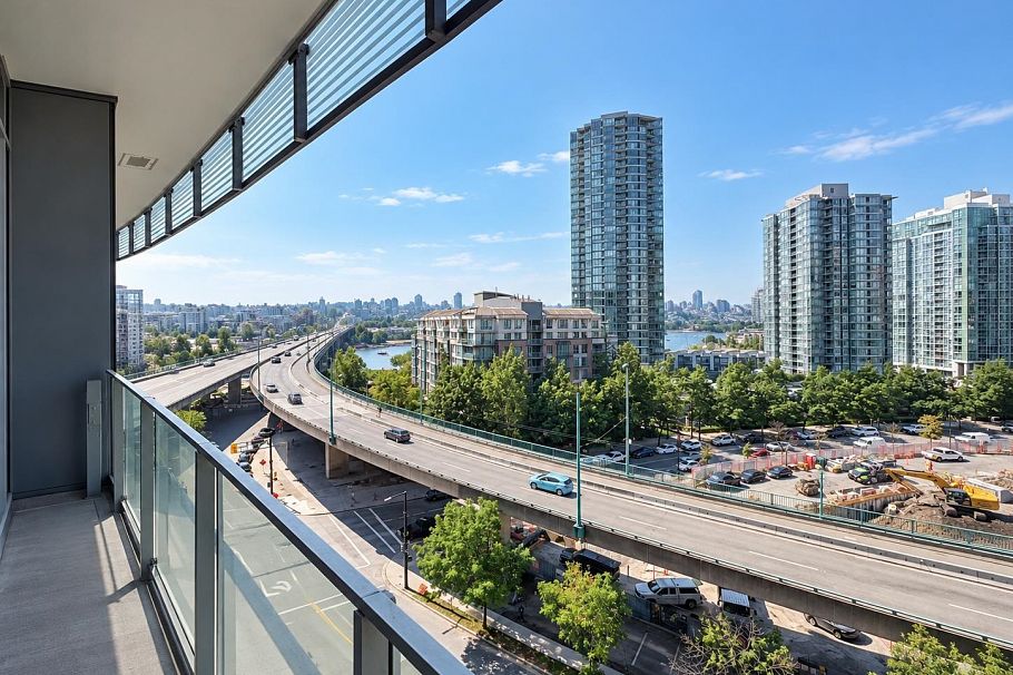 886 87 Nelson Street Vancouver, BC - 20