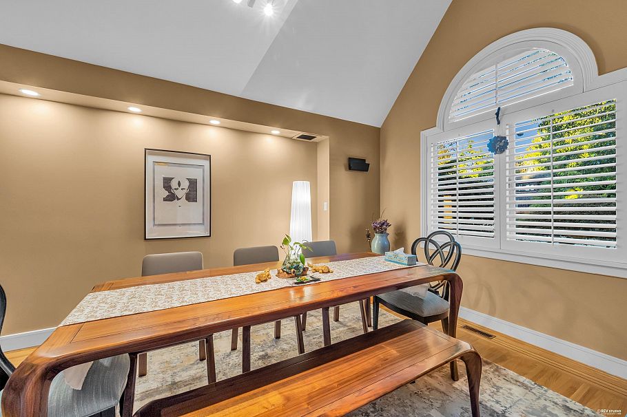 5819 Wallace Street Vancouver, BC - 5