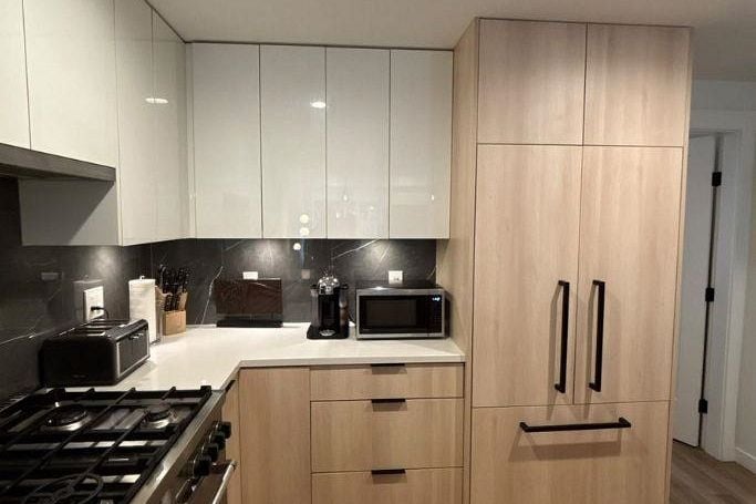 6 237 RIDGEWAY AVENUE, North Vancouver BC V7L 0H6 North Vancouver, BC - 1