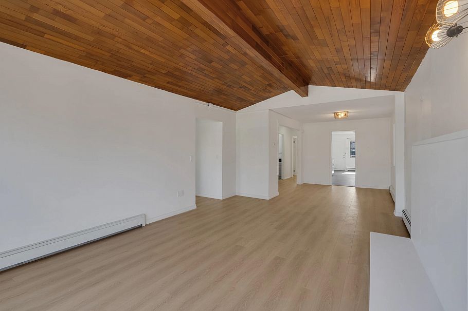 166 E 51st Avenue Vancouver, BC - 7
