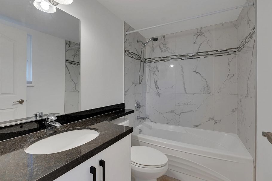 166 E 51st Avenue Vancouver, BC - 32