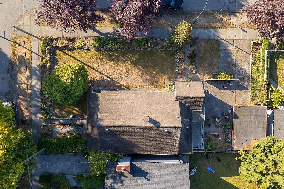505 N Penticton Street Vancouver, BC - 1