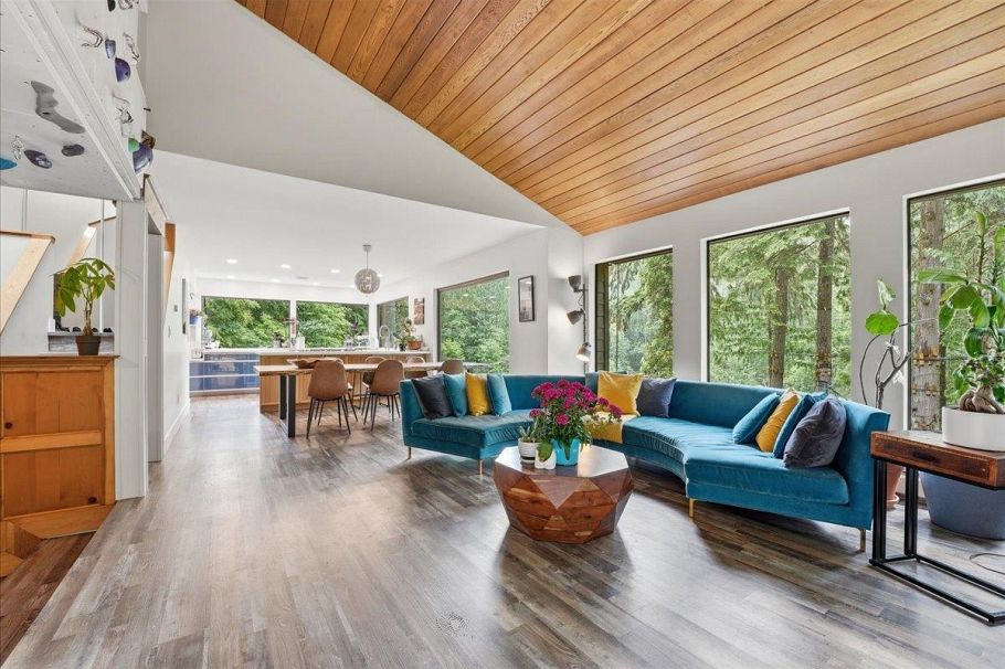 4440 Marion Road North Vancouver, BC - 4