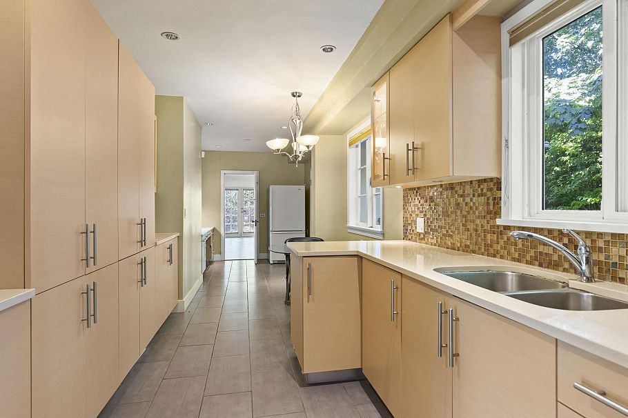 1650 Allison Road Vancouver, BC - 10