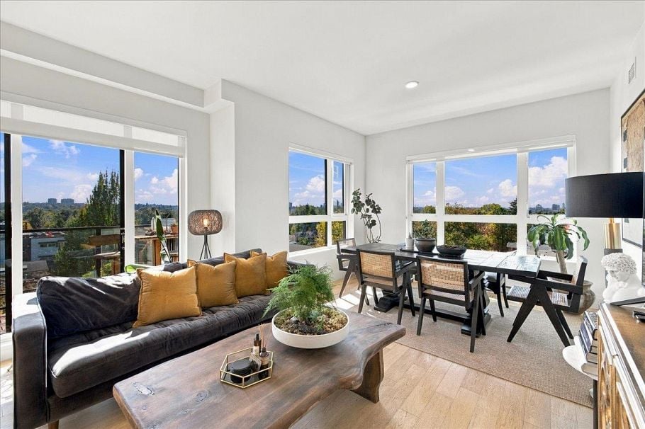 602 2550 Garden Drive Vancouver, BC - 4