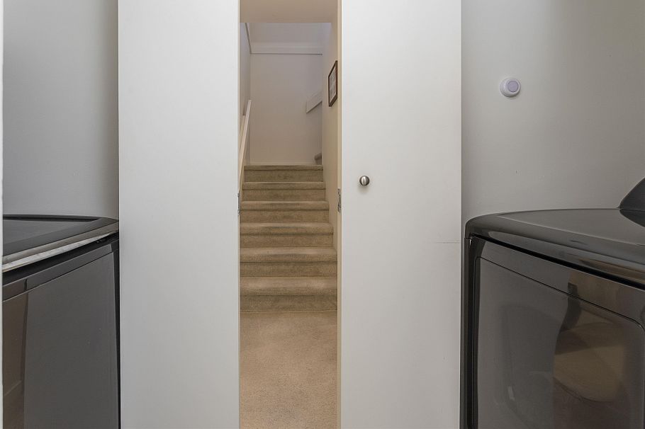 1975 W 13th Avenue Vancouver, BC - 32