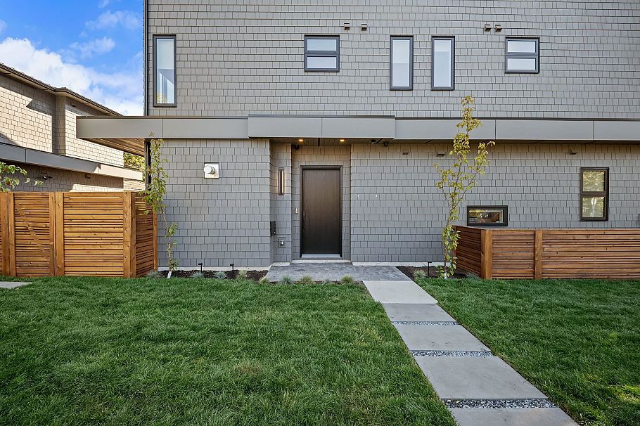 2868 Semlin Drive Vancouver, BC - 3