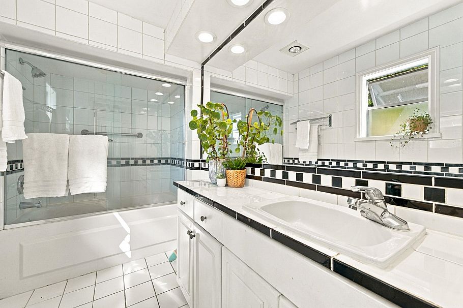 2787 Panorama Drive North Vancouver, BC - 15