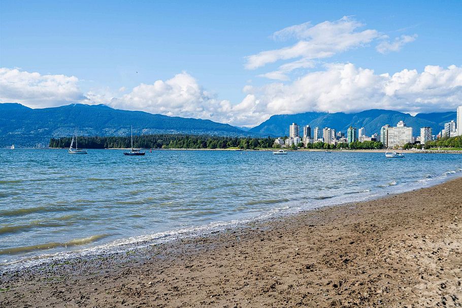 2015 Creelman Avenue Vancouver, BC - 2