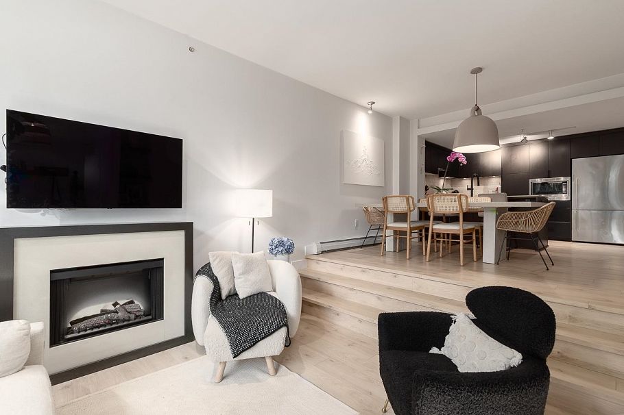 14 166 W 13th Street North Vancouver, BC - 7