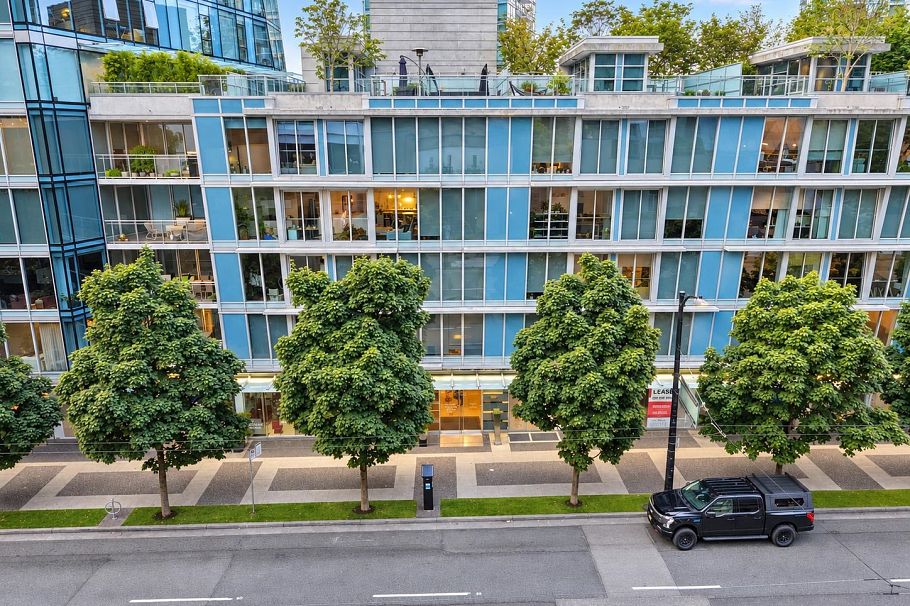 206 1477 W Pender Street Vancouver, BC - 9