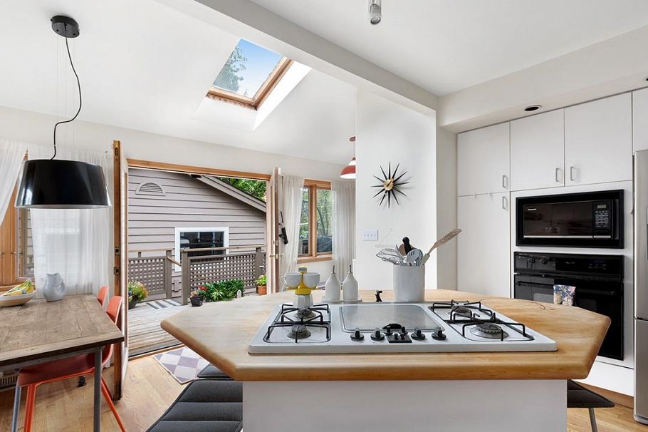 3524 W 16th Avenue Vancouver, BC - 7