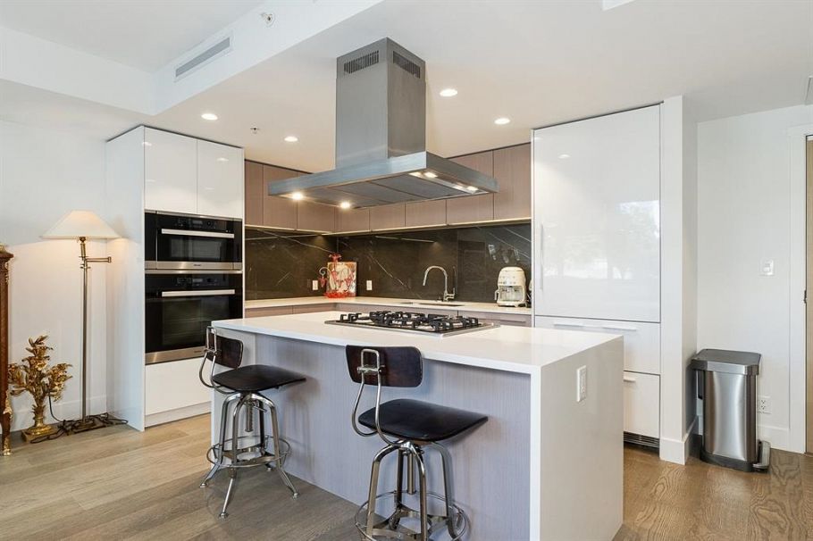 2025 Curling Road North Vancouver, BC - 7