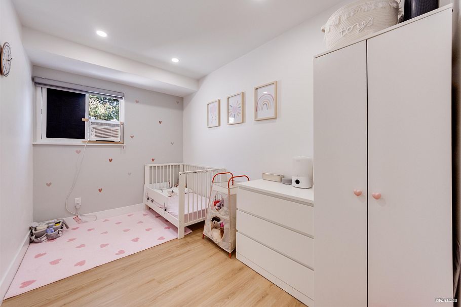 66 3433 E 49th Avenue Vancouver, BC - 16