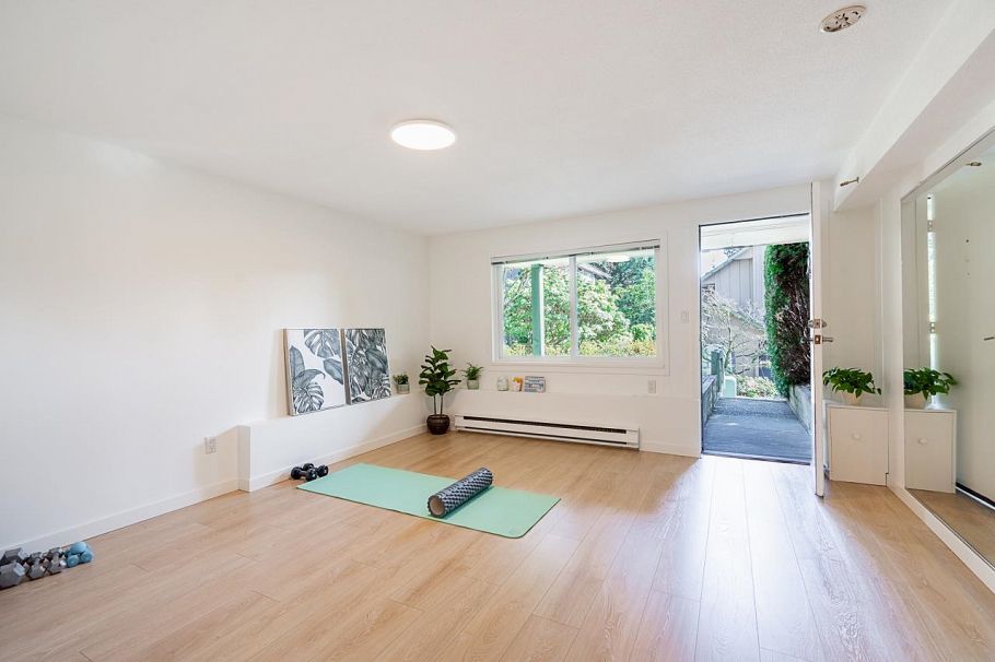 34 900 17th Street North Vancouver, BC - 33