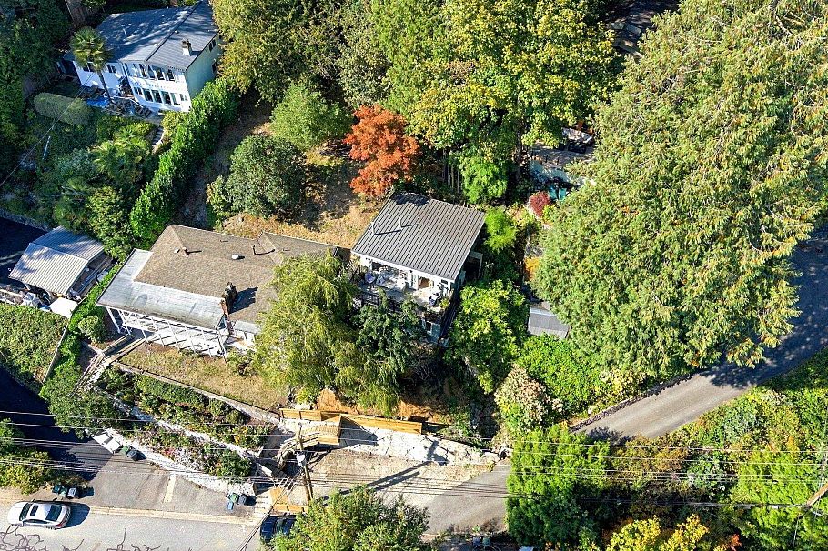 2787 Panorama Drive North Vancouver, BC - 23