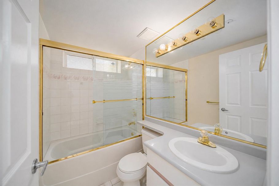 2726 W 42nd Avenue Vancouver, BC - 23