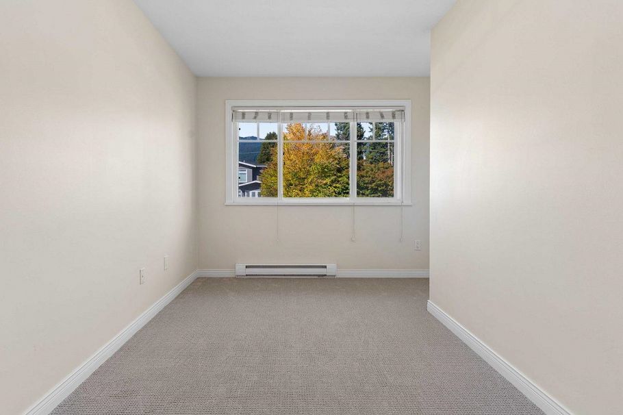247 E 19th Street North Vancouver, BC - 32
