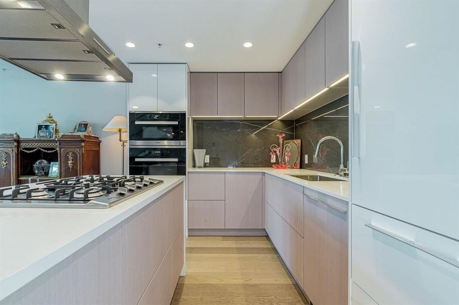 2025 Curling Road North Vancouver, BC - 10