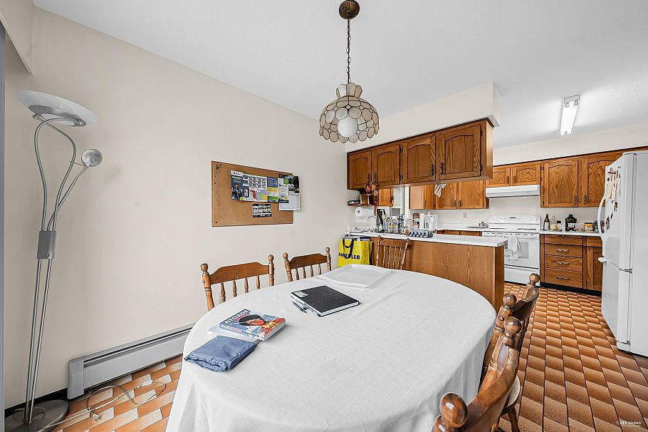 2843 W 22nd Avenue Vancouver, BC - 16