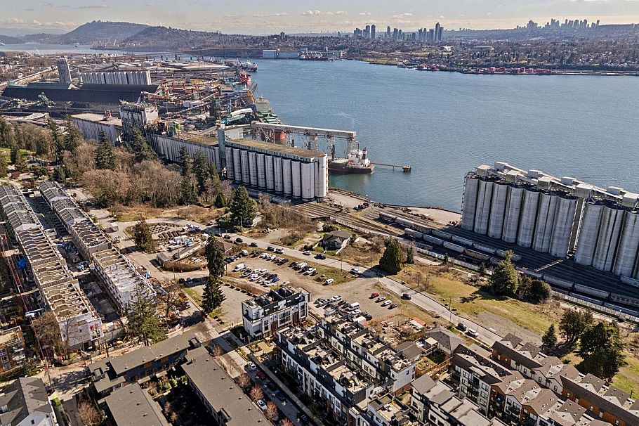 142 545 E 2nd Street North Vancouver, BC - 22