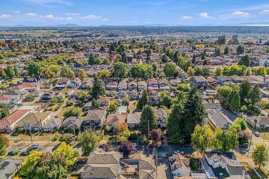 1154 E 53rd Avenue Vancouver, BC - 13