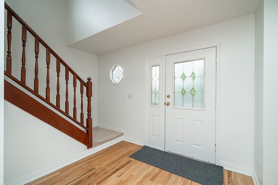 2948 Grant Street Vancouver, BC - 2