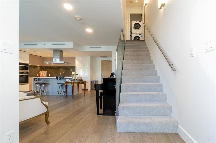 2025 Curling Road North Vancouver, BC - 12
