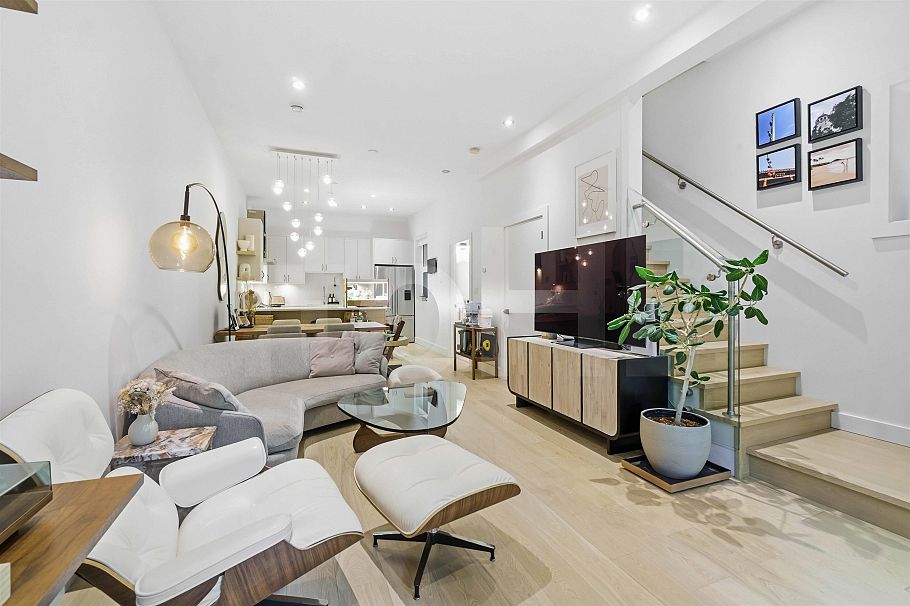 1533 E 5th Avenue Vancouver, BC - 8
