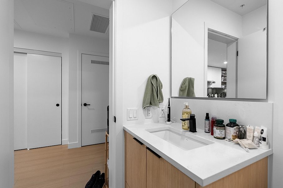 317 422 E 3rd Street North Vancouver, BC - 17