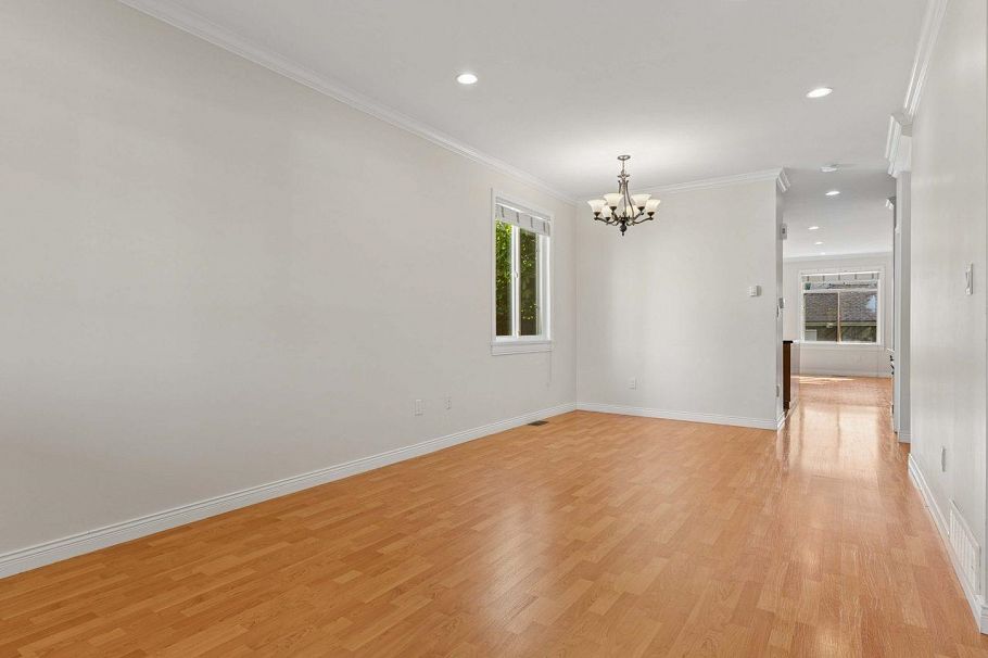 247 E 19th Street North Vancouver, BC - 7