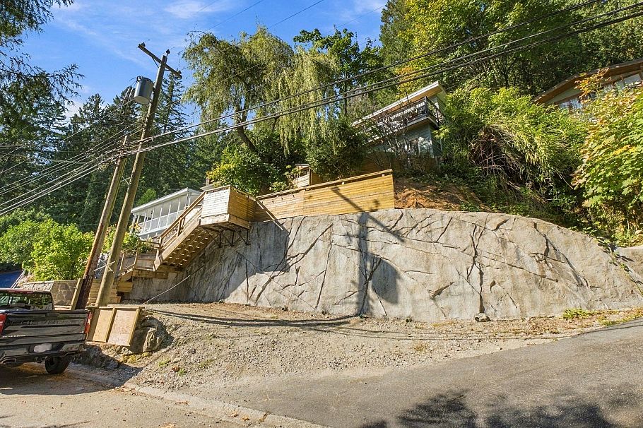 2787 Panorama Drive North Vancouver, BC - 32