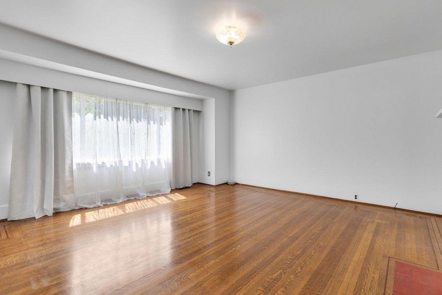 2087 E 26th Avenue Vancouver, BC - 2