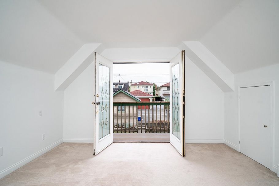 2948 Grant Street Vancouver, BC - 19