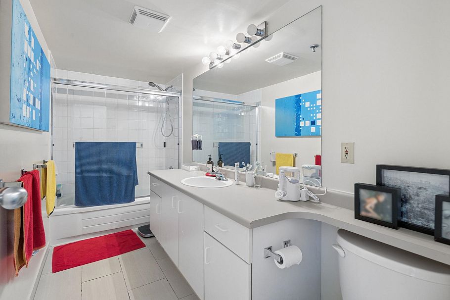 1 2023 West 4th Avenue Vancouver, BC - 24